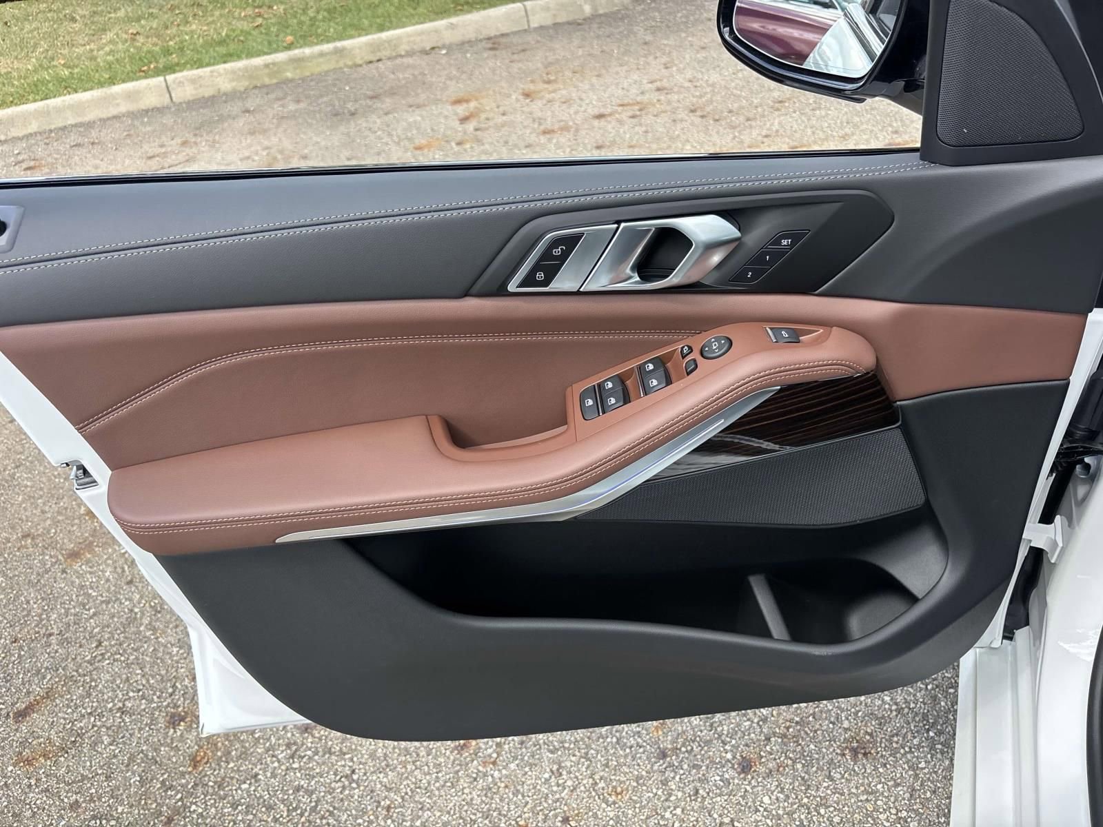 New 2026 BMW X5 xDrive40i w/ M Sport Package image 11