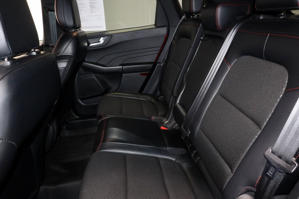 Used 2025 Ford Escape ST-Line AWD/4WD image 21