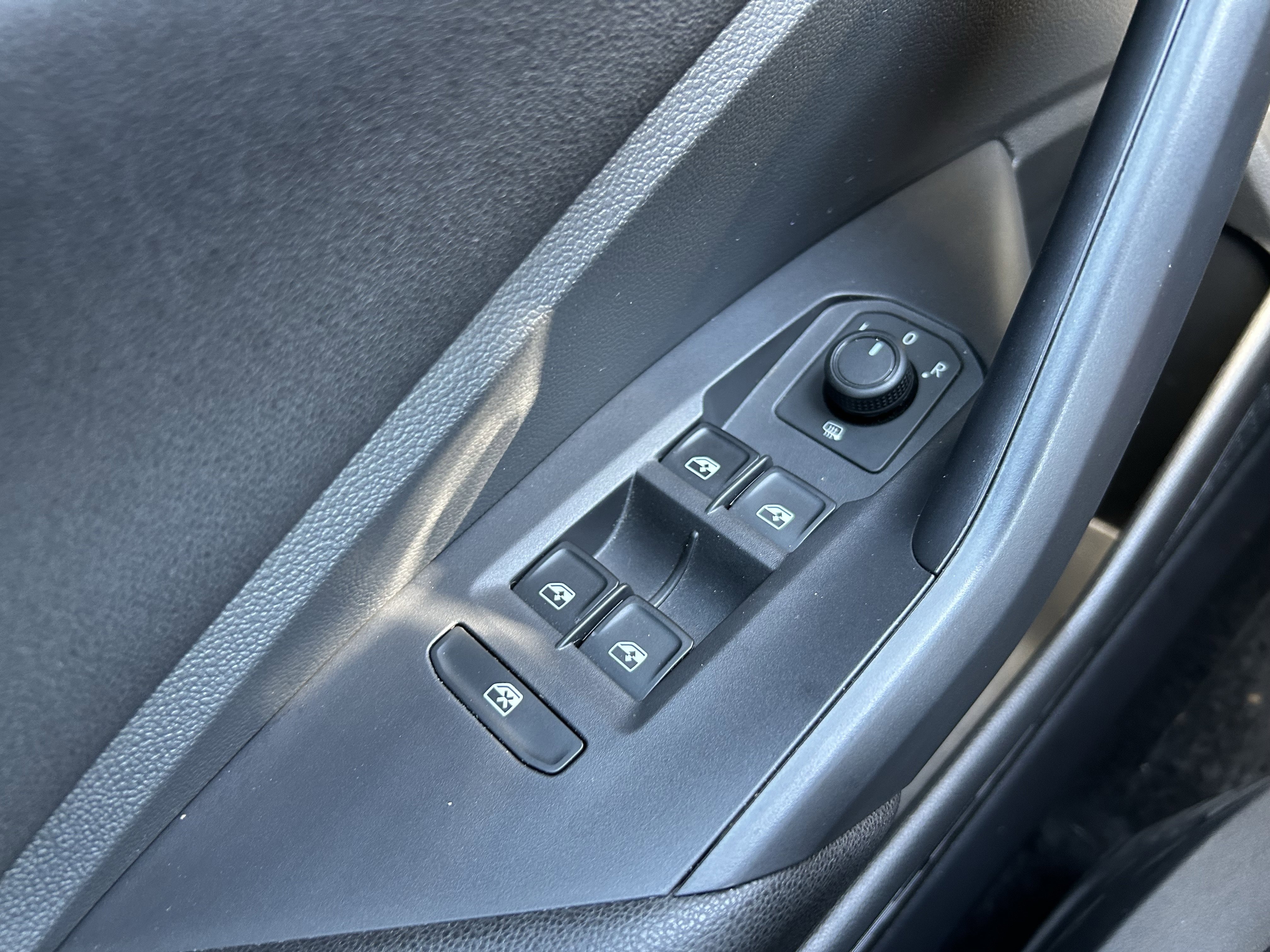 Used 2019 Volkswagen Jetta S image 19