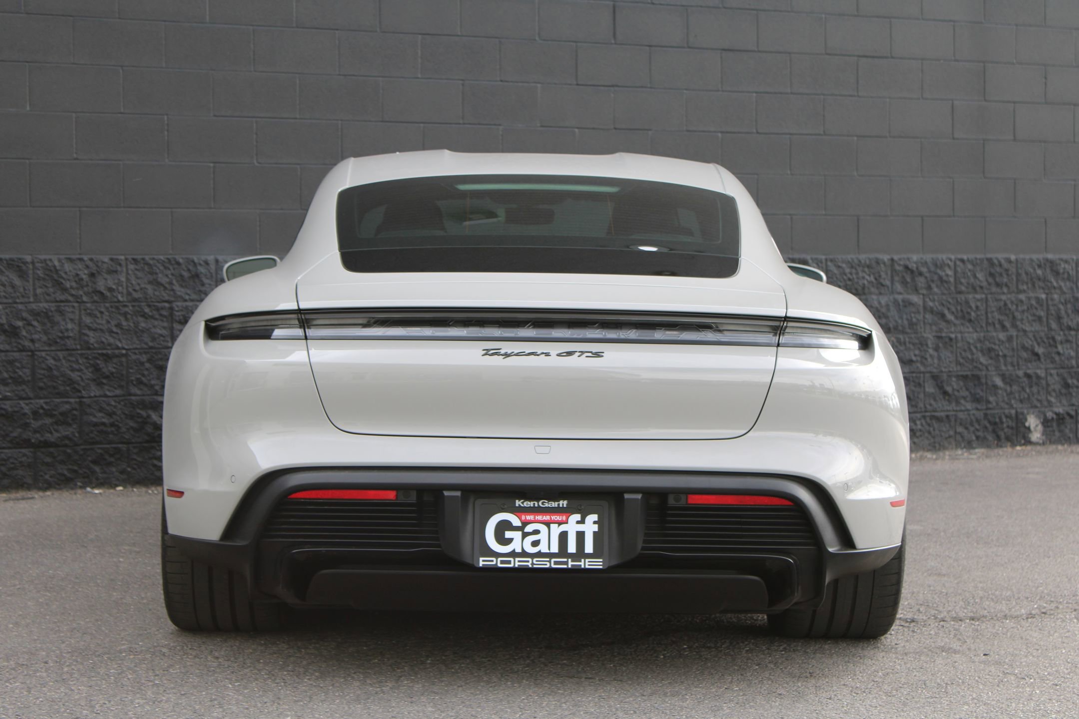 Used 2023 Porsche Taycan GTS image 10