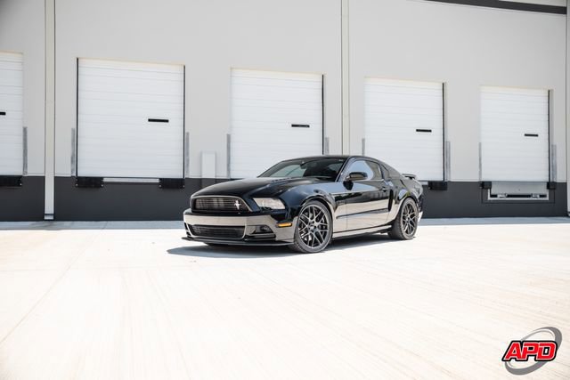 Used 2013 Ford Mustang GT Premium RWD image 32