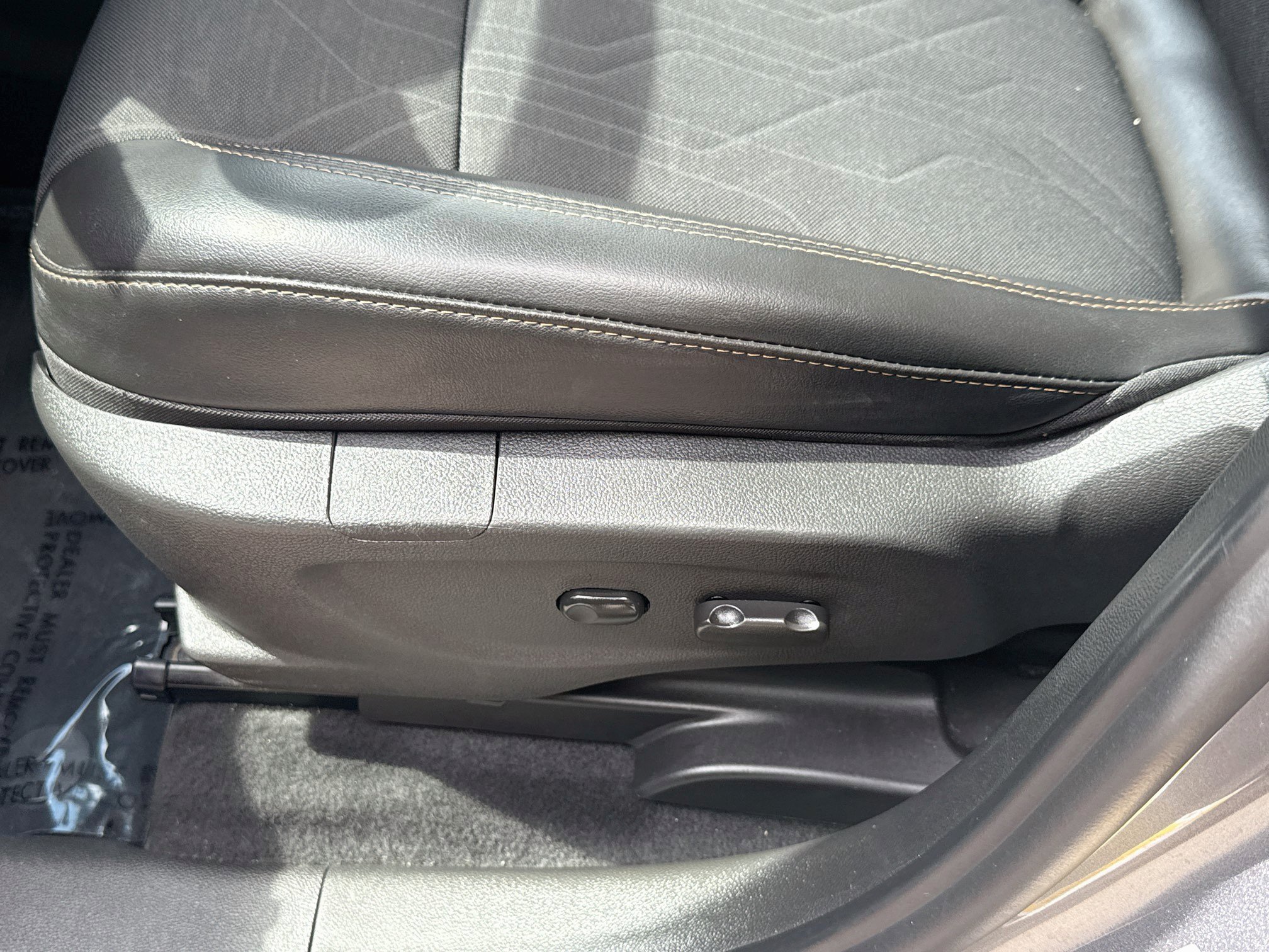 Used 2020 Chevrolet Trax LT w/ Driver Confidence Package FWD image 17