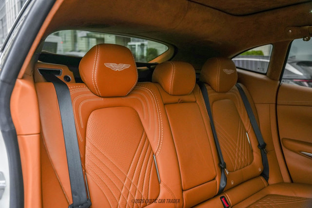 Used 2021 Aston Martin DBX image 47