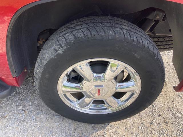 Used 2004 GMC Envoy SLE w/ Preferred Equipment Group image 12