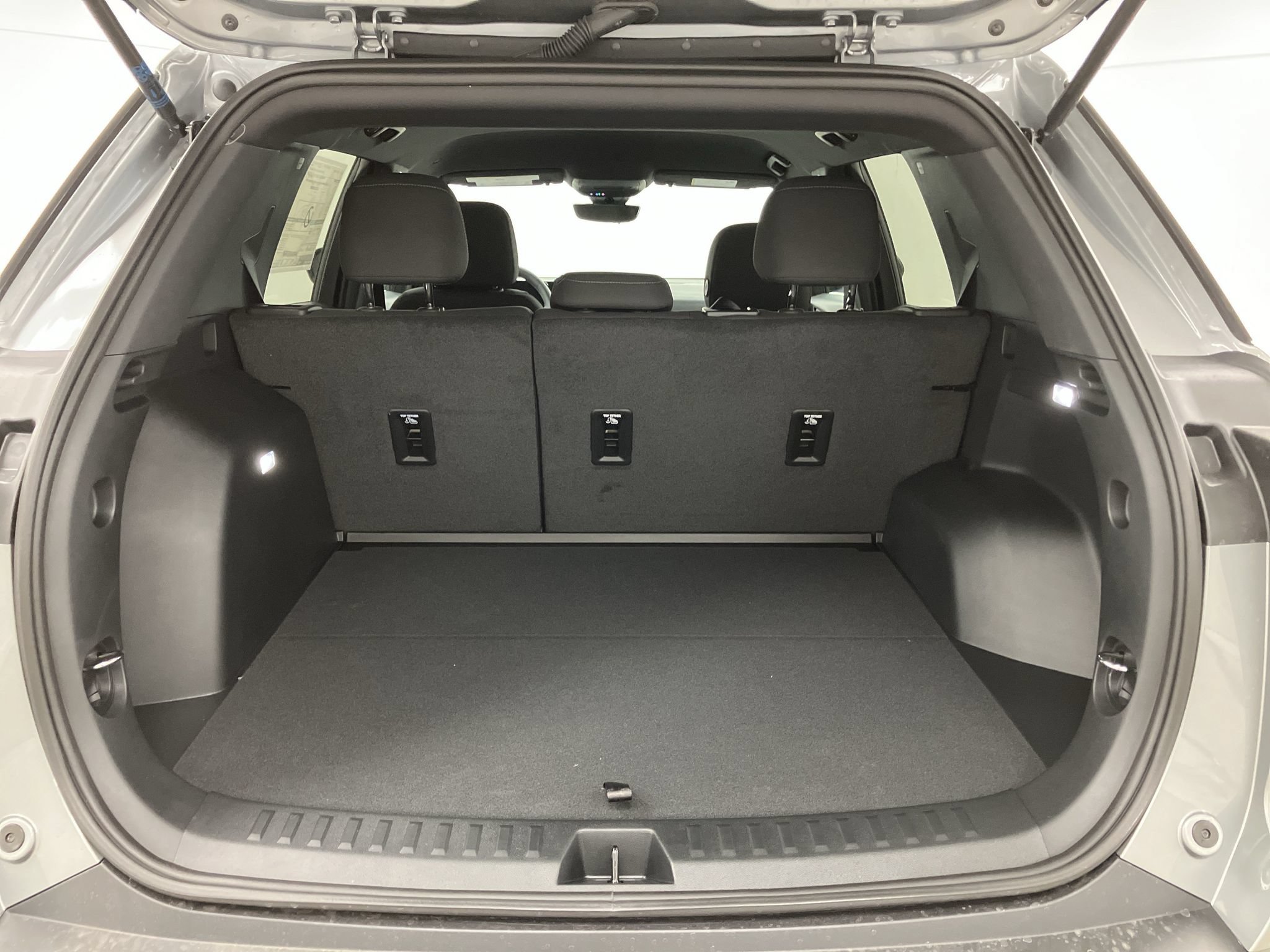 New 2027 Chevrolet Equinox LT w/ Safety and Technology Package FWD image 14