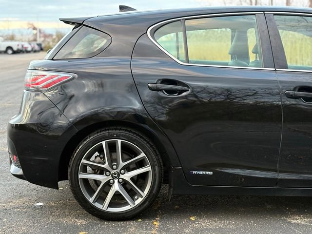 Used 2017 Lexus CT 200h image 19