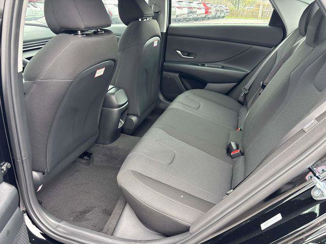 New 2026 Hyundai Elantra SE FWD image 5