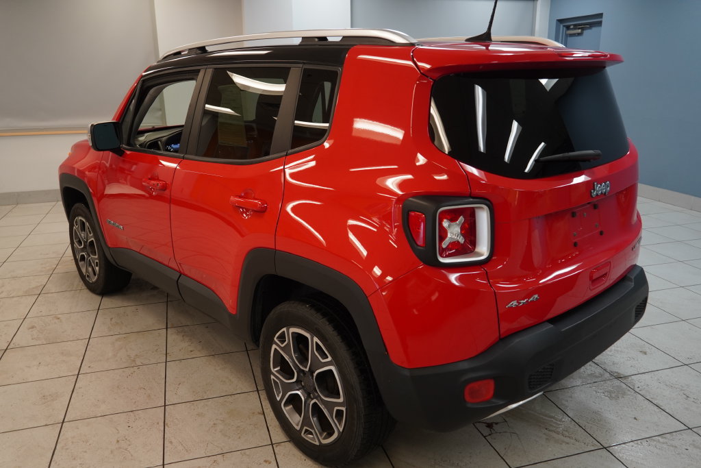 Used 2018 Jeep Renegade Limited AWD/4WD image 10