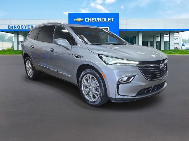 Used 2023 Buick Enclave Essence w/ Experience Buick Package AWD/4WD image 5