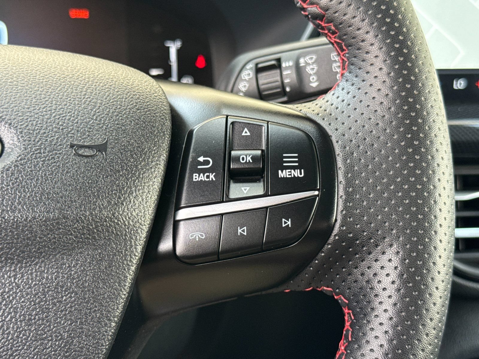 Used 2023 Ford Escape ST-Line w/ Tech Pack #1 AWD/4WD image 33