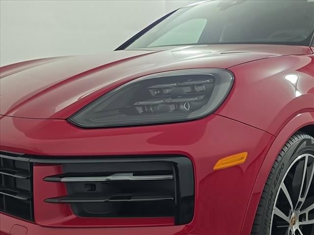 Certified 2026 Porsche Cayenne Coupe AWD/4WD image 12