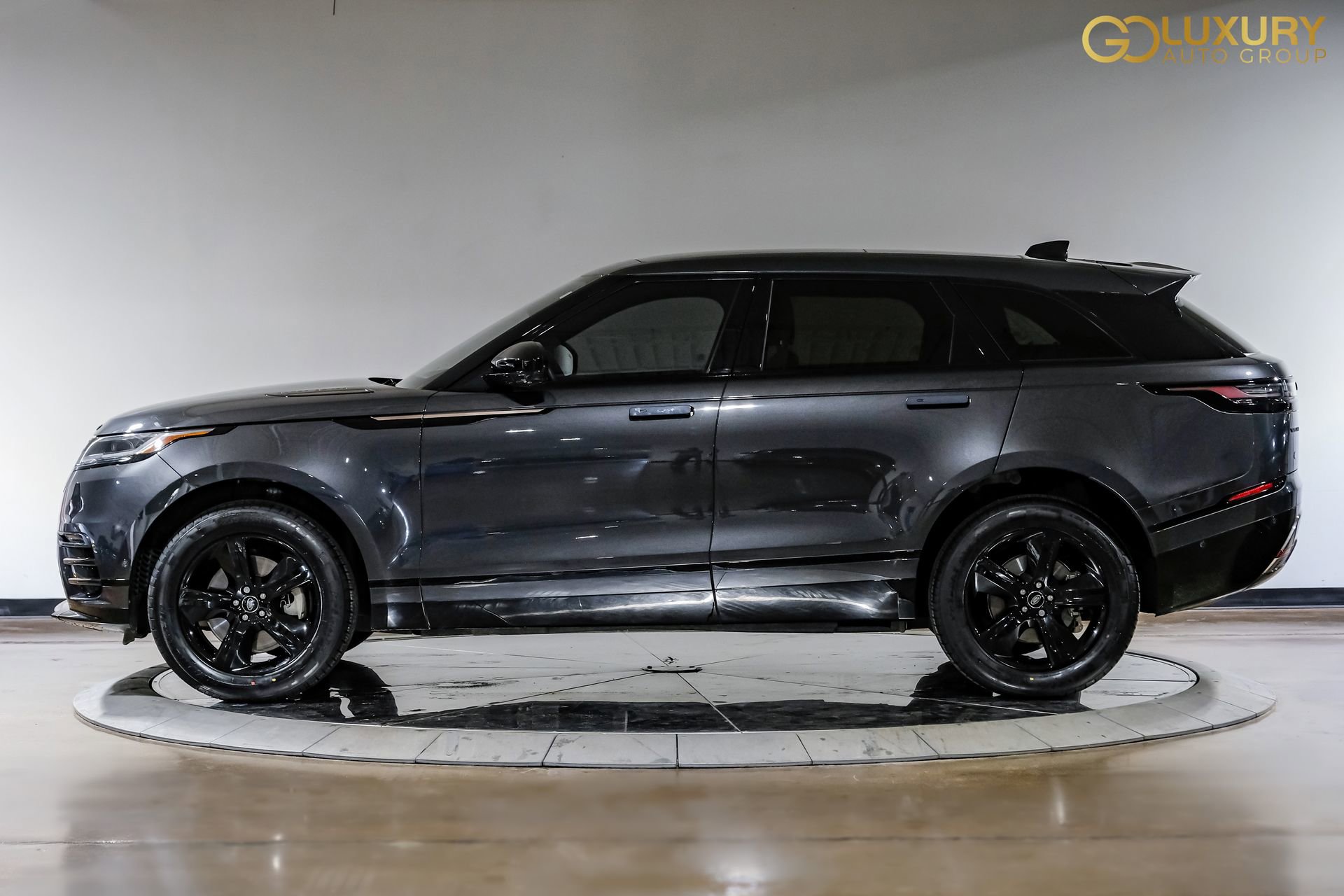 Used 2024 Land Rover Range Rover Velar Dynamic SE AWD/4WD image 13