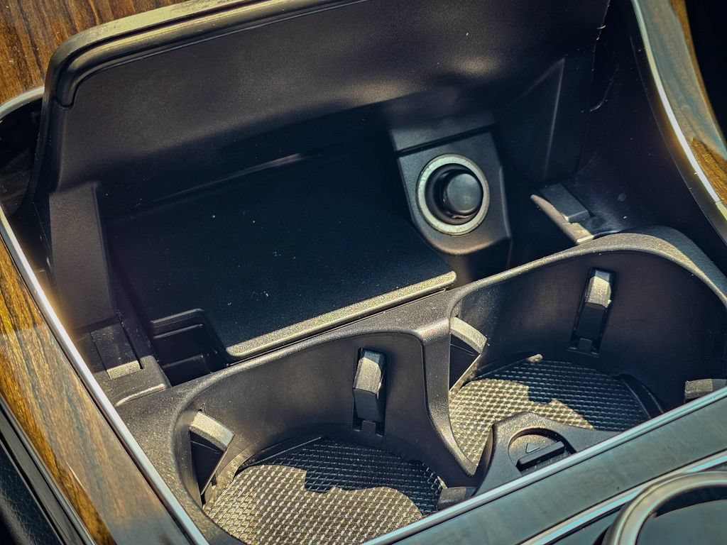 Used 2017 Mercedes-Benz C 300 4MATIC Sedan image 26