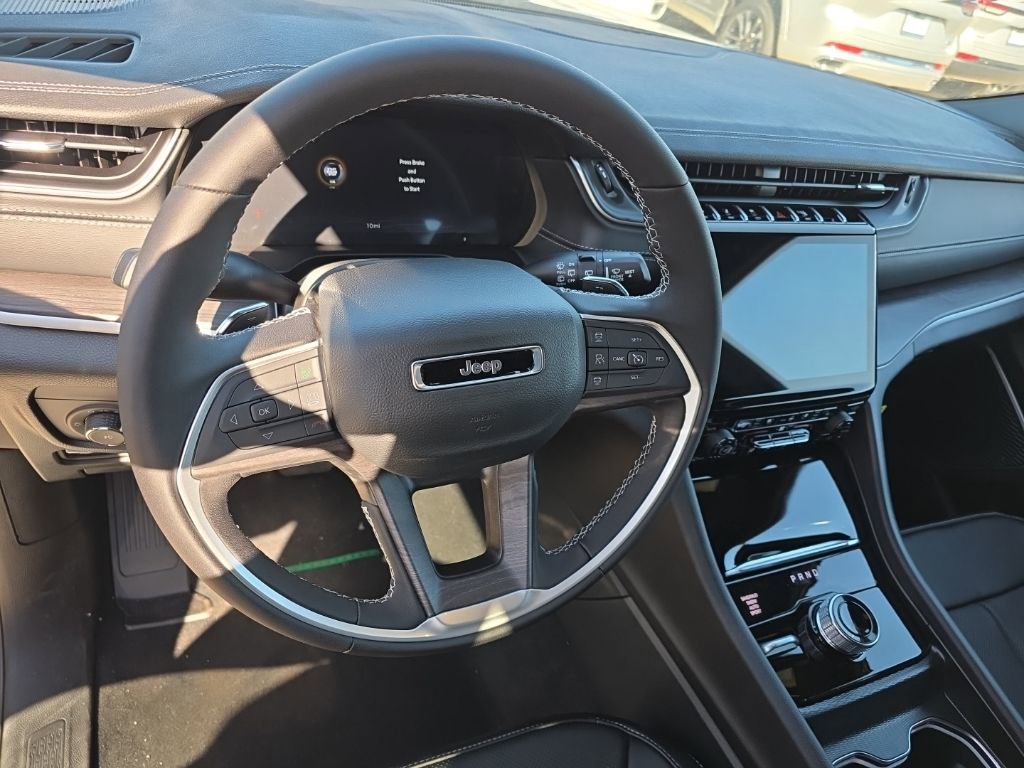 New 2025 Jeep Grand Cherokee Limited w/ Luxury Tech Group II image 14