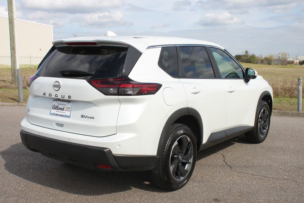 Used 2024 Nissan Rogue SV AWD/4WD image 18