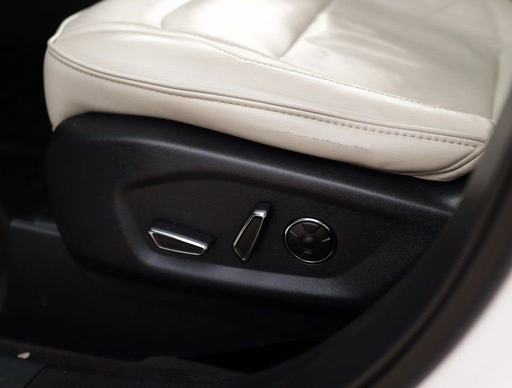 Used 2017 Ford Explorer Platinum image 22