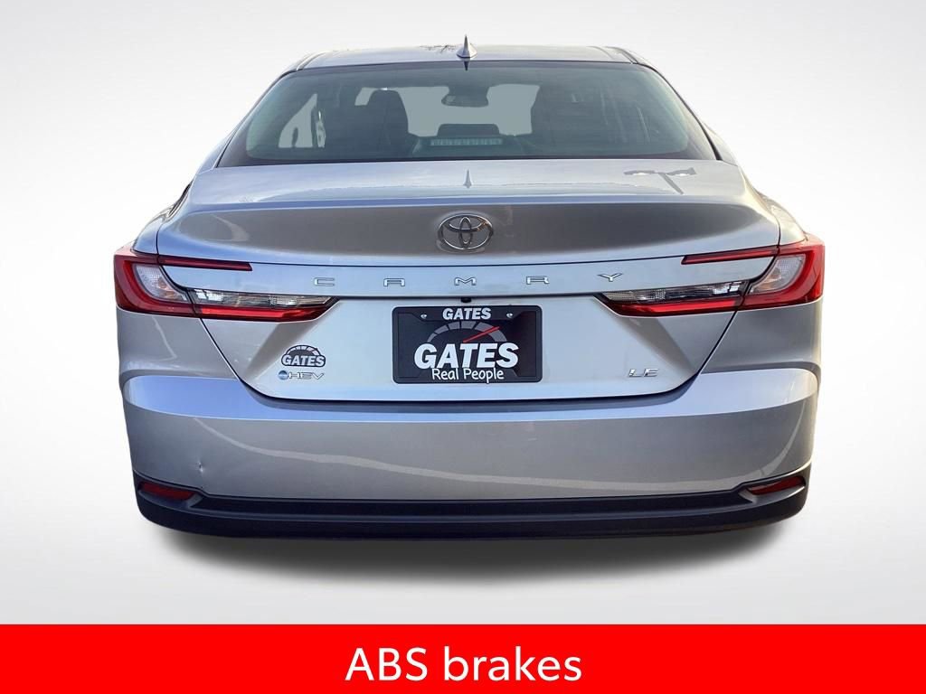 Used 2025 Toyota Camry LE image 9