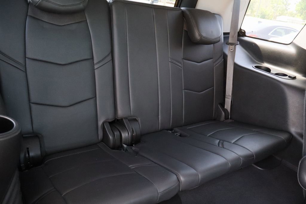 Used 2020 Cadillac Escalade Premium Luxury RWD image 33
