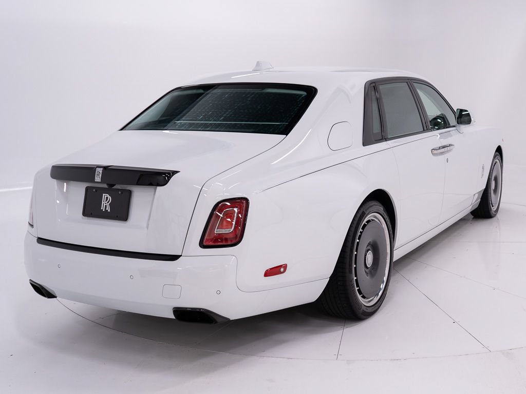 Certified 2023 Rolls-Royce Phantom Sedan RWD image 5