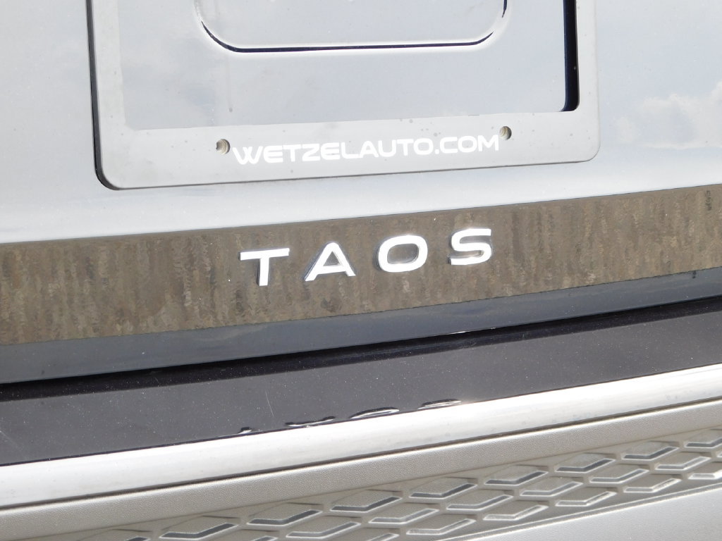 Used 2025 Volkswagen Taos SE AWD/4WD image 39