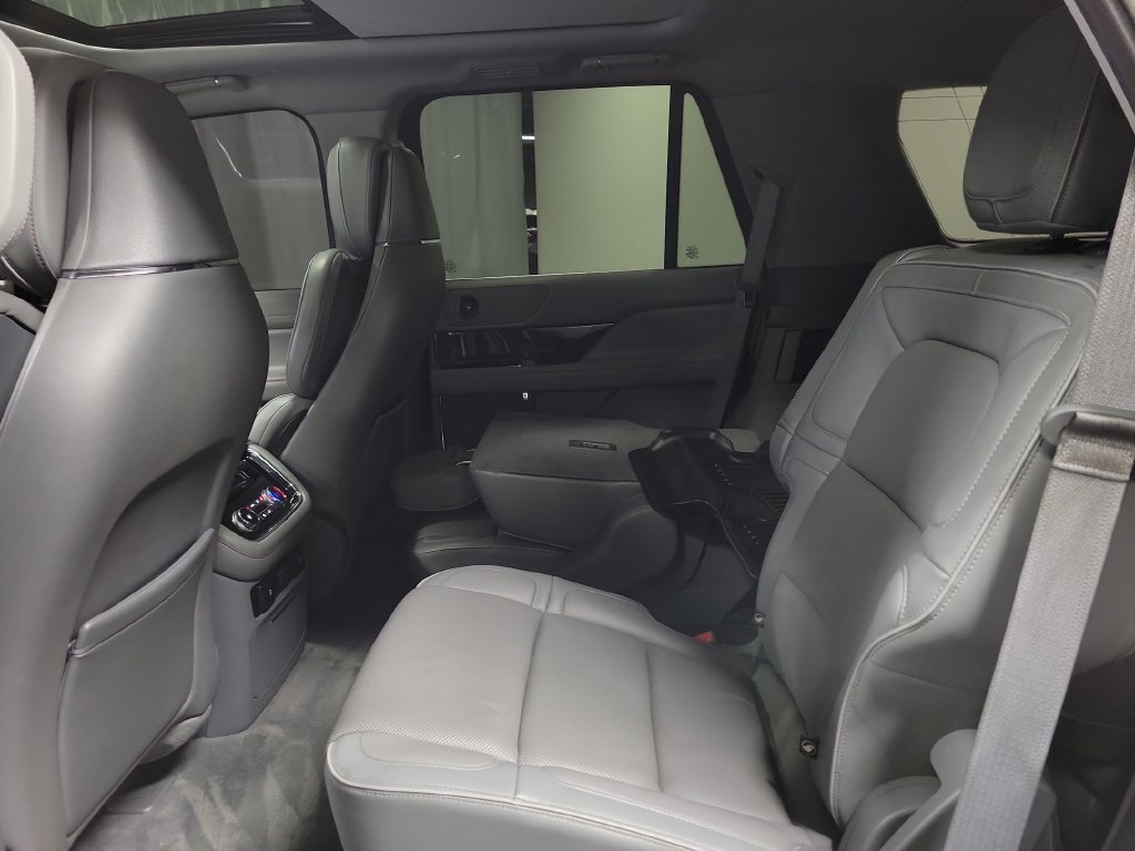 Used 2019 Lincoln Navigator Reserve AWD/4WD image 33