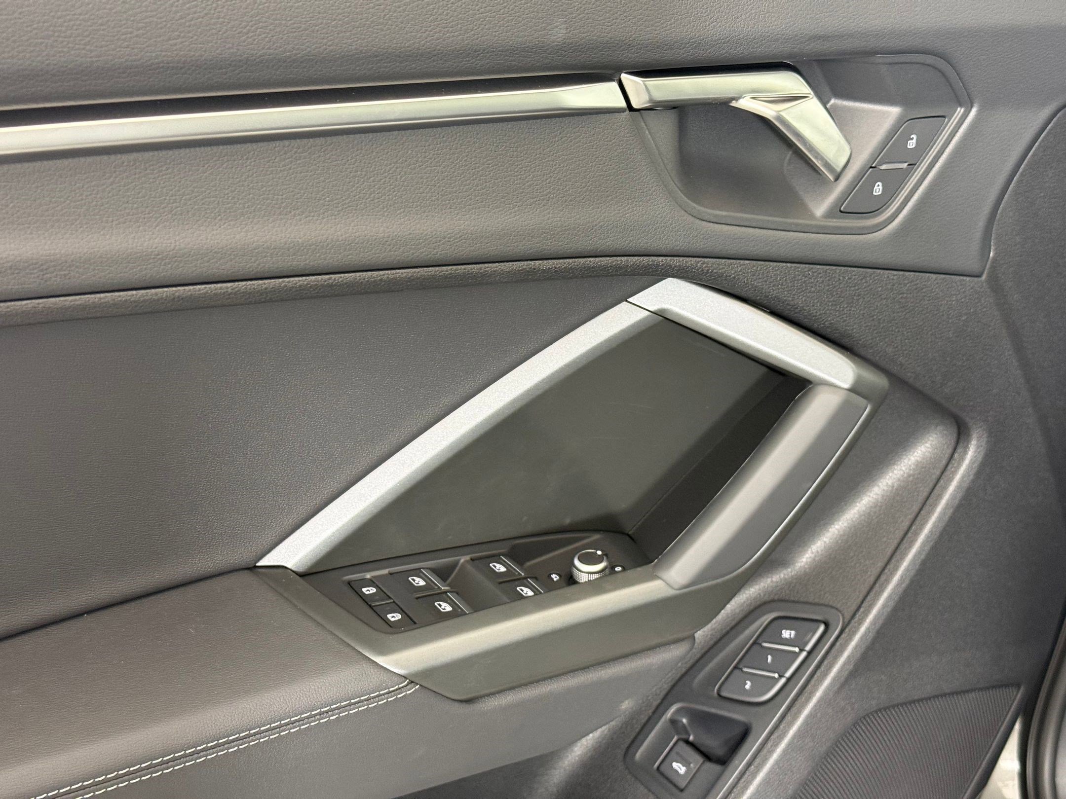 New 2025 Audi Q3 2.0T Premium image 14