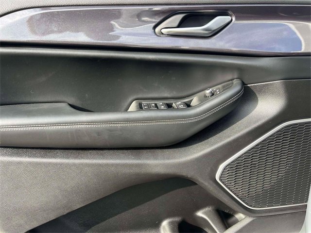 Used 2021 Jeep Grand Cherokee L Laredo image 18