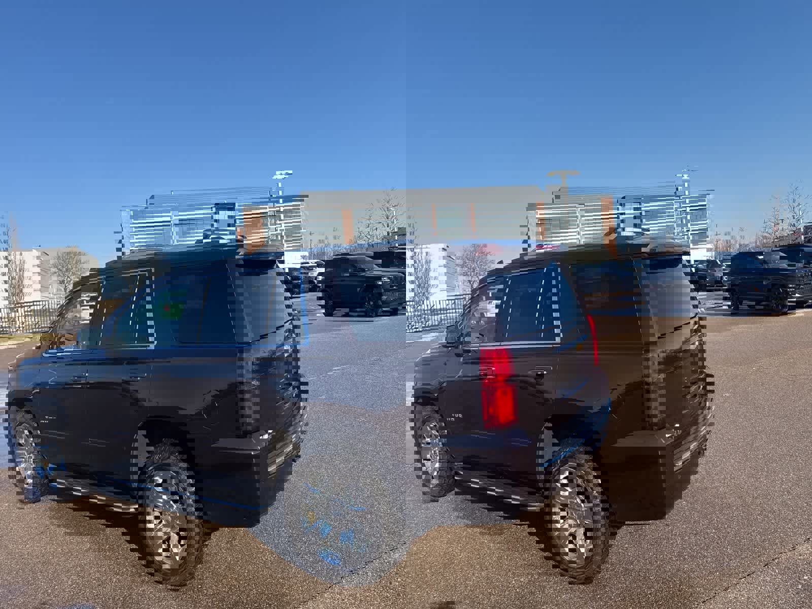 Used 2020 Chevrolet Tahoe Premier w/ Premier 6.2L Value Package image 16