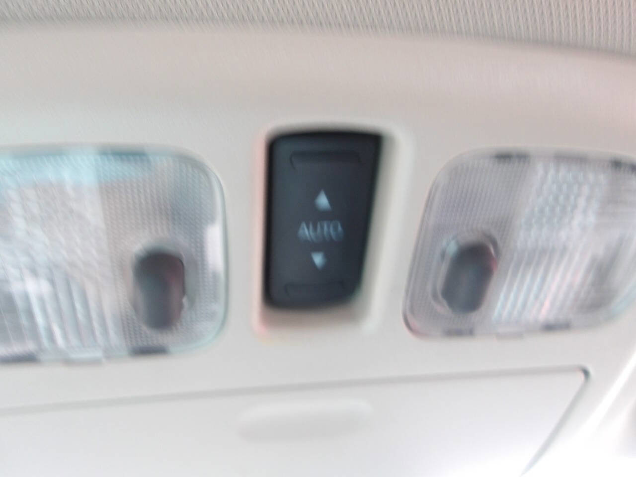 Used 2010 Ford Fusion SEL image 18