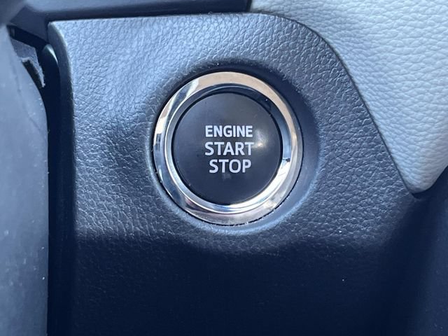 Used 2024 Toyota RAV4 XLE FWD image 30