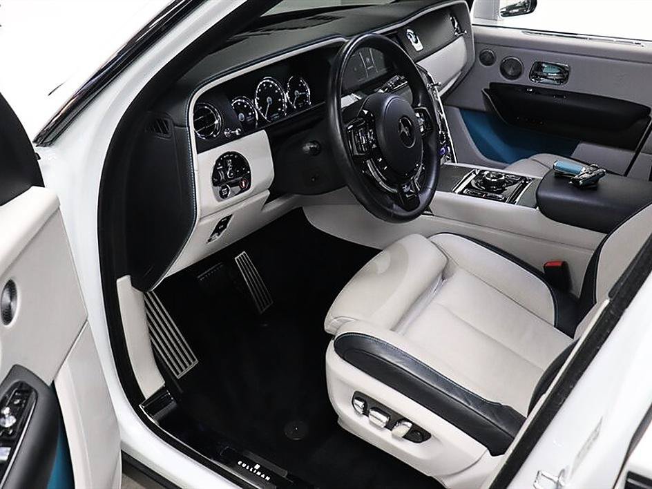 Used 2022 Rolls-Royce Cullinan w/ Cullinan Package AWD/4WD image 13