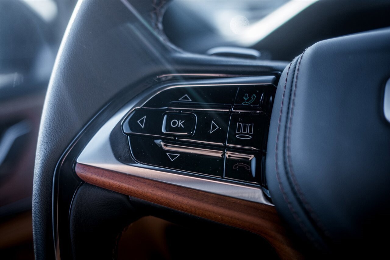 Used 2025 Jeep Grand Cherokee L Summit image 19