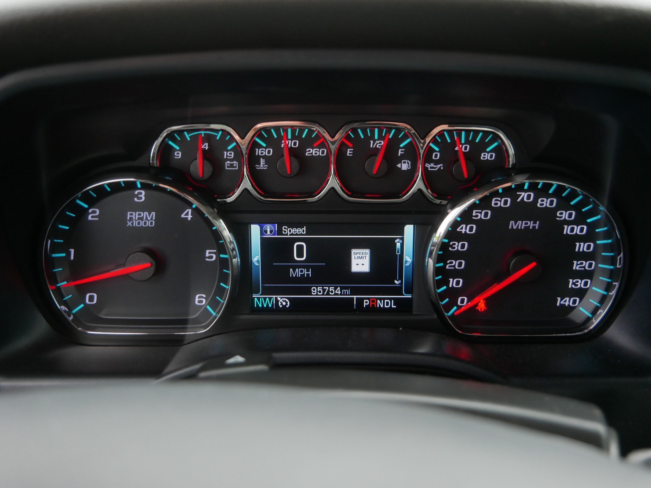 Used 2018 GMC Sierra 1500 SLT AWD/4WD image 33