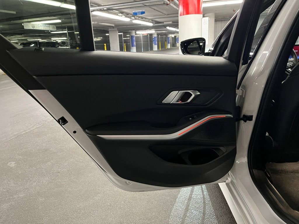 Used 2023 BMW 330i xDrive 330i xDrive image 18