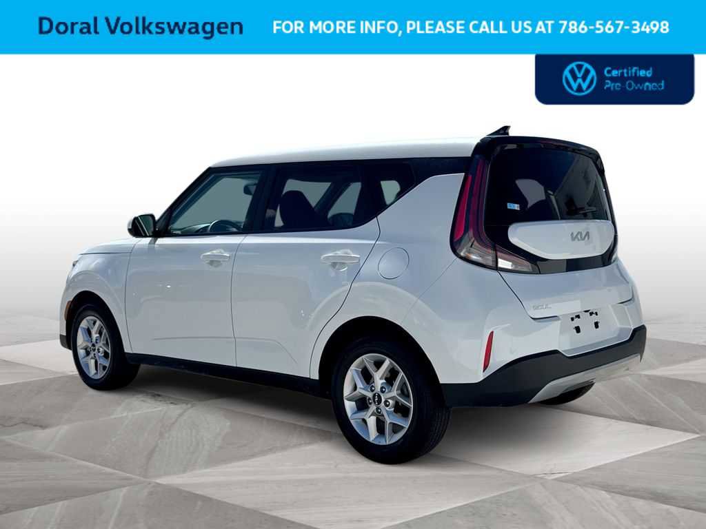 Used 2025 Kia Soul LX FWD image 6