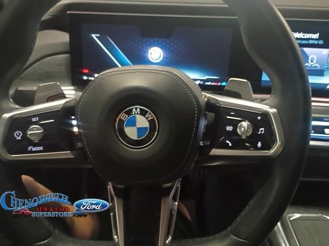 Used 2023 BMW 740i w/ Parking Assistance Package image 10