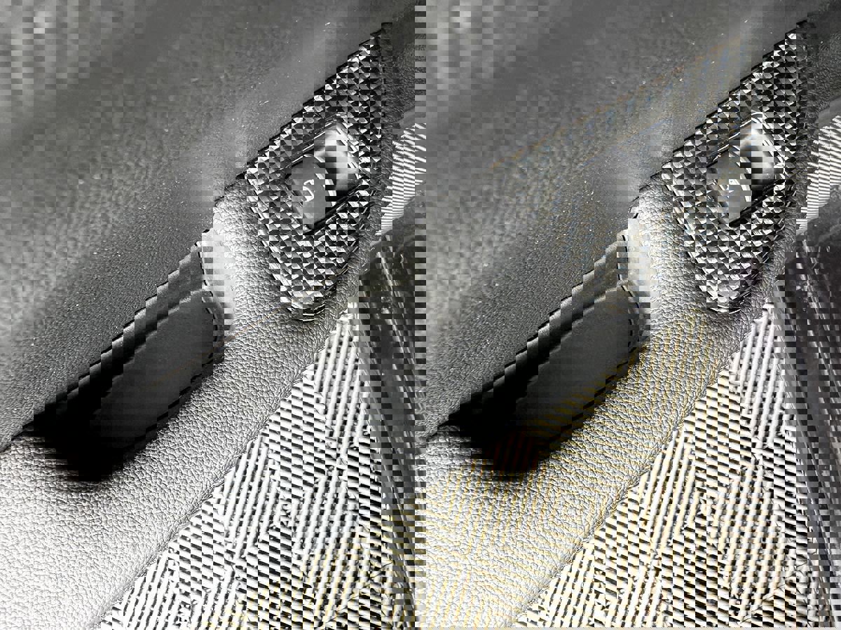 Used 2017 Alfa Romeo Giulia image 33