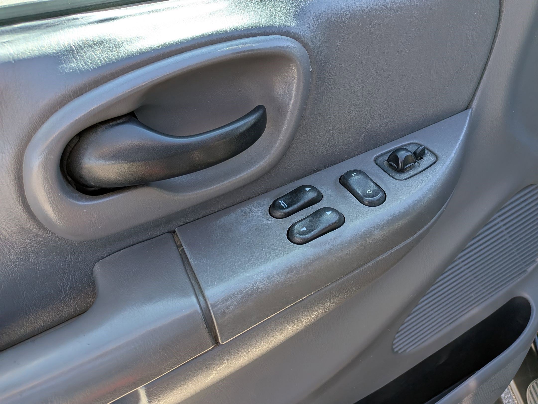 Used 2001 Ford F150 XL image 10