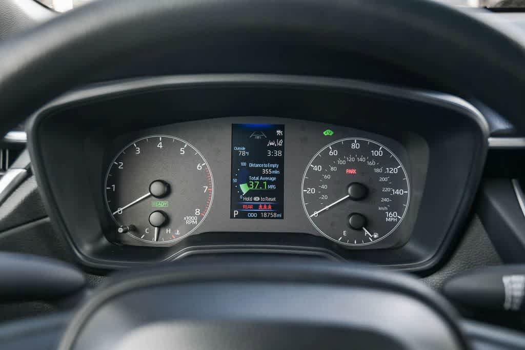 Used 2025 Toyota Corolla Cross AWD Hybrid image 23