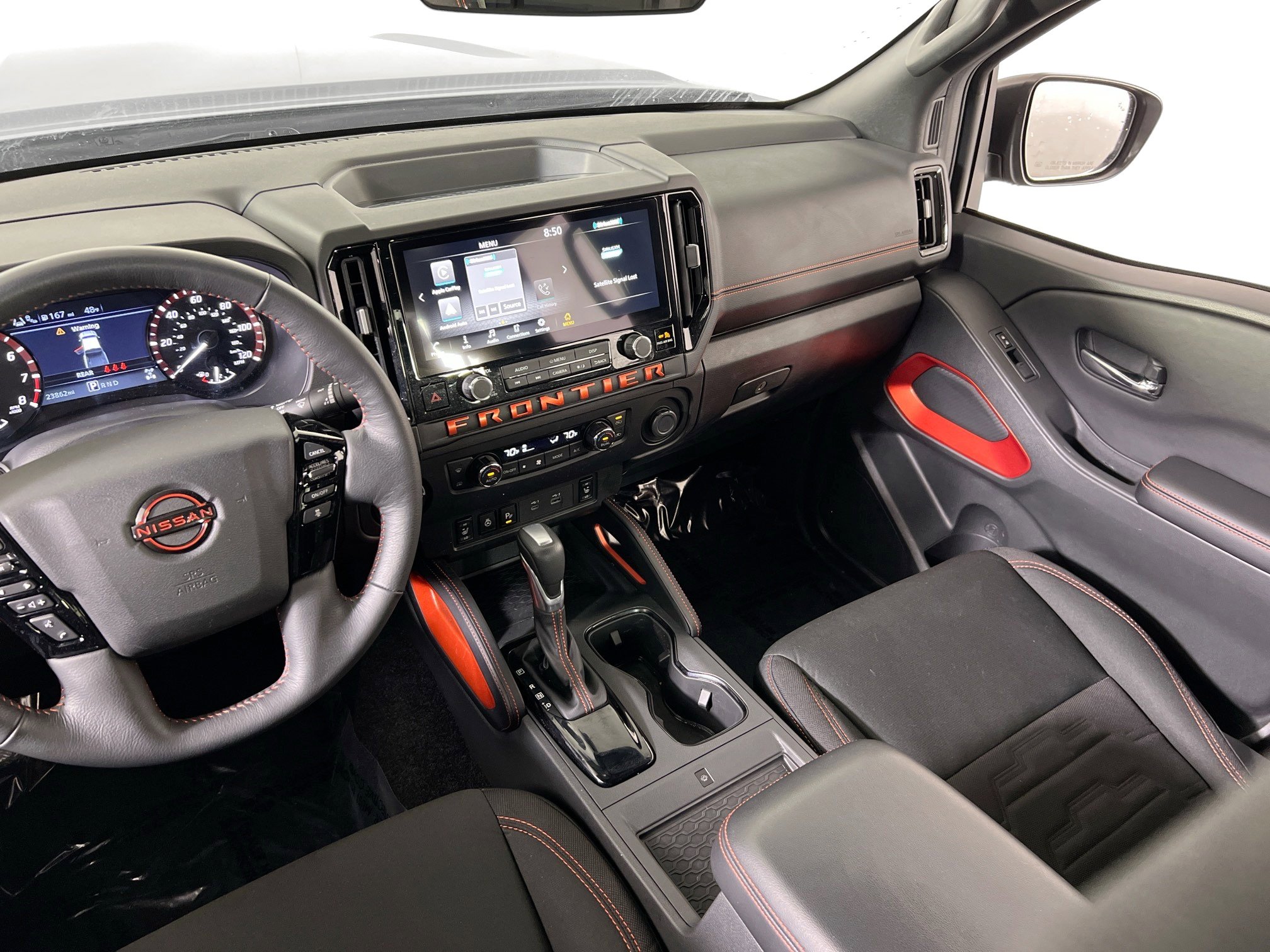 Used 2025 Nissan Frontier PRO-4X w/ Pro Convenience Package image 22