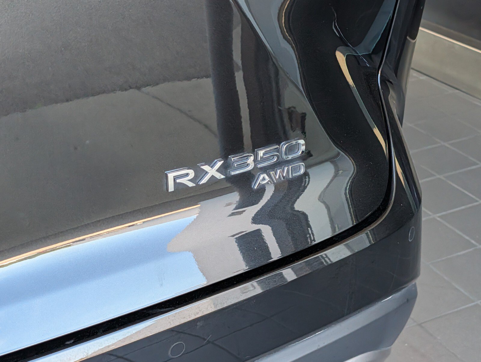 Used 2024 Lexus RX 350 Premium w/ Convenience Package AWD/4WD image 4