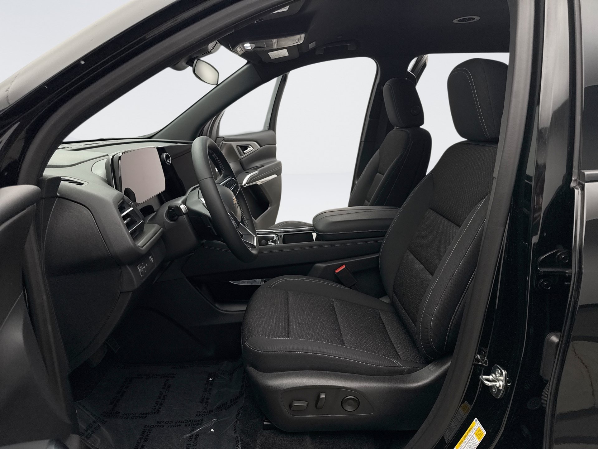 Used 2025 Chevrolet Traverse LT w/ Driver Confidence Package FWD image 11