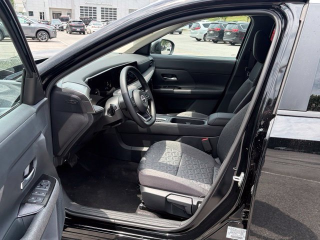 New 2026 Nissan Kicks SV w/ Cold Weather Package AWD/4WD image 14