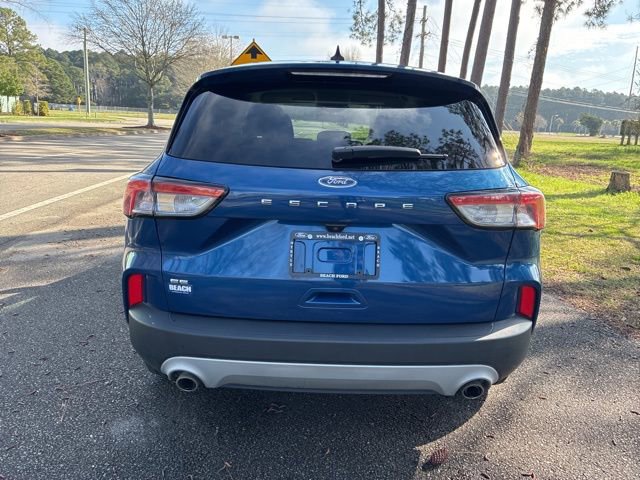 Used 2022 Ford Escape SE image 4