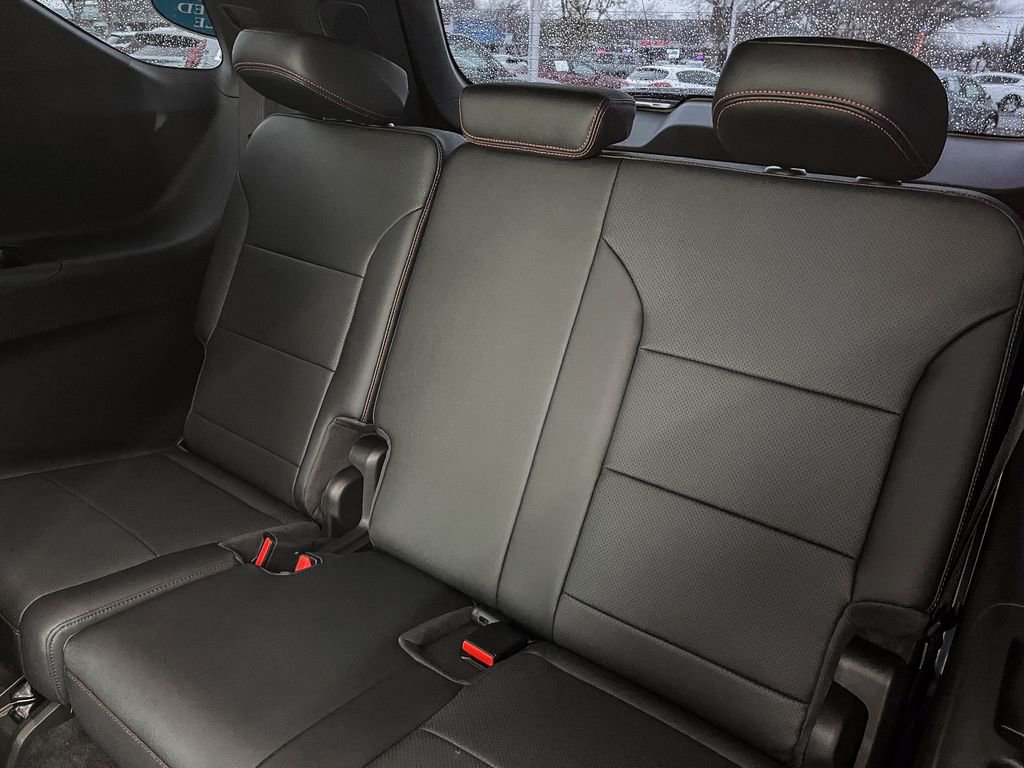 Used 2025 Chevrolet Traverse Z71 w/ Enhanced Driving Package image 41