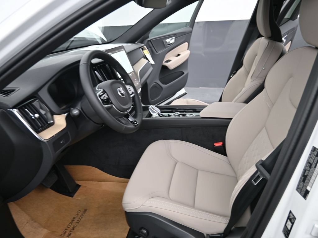 New 2026 Volvo XC60 B5 Core AWD/4WD image 13