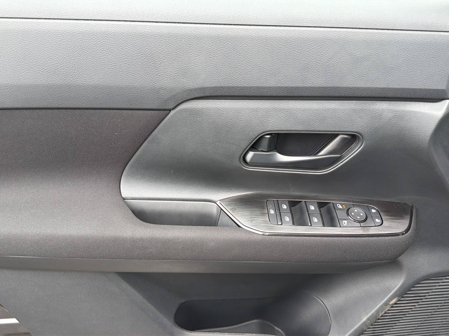 New 2027 Nissan Kicks S FWD image 7