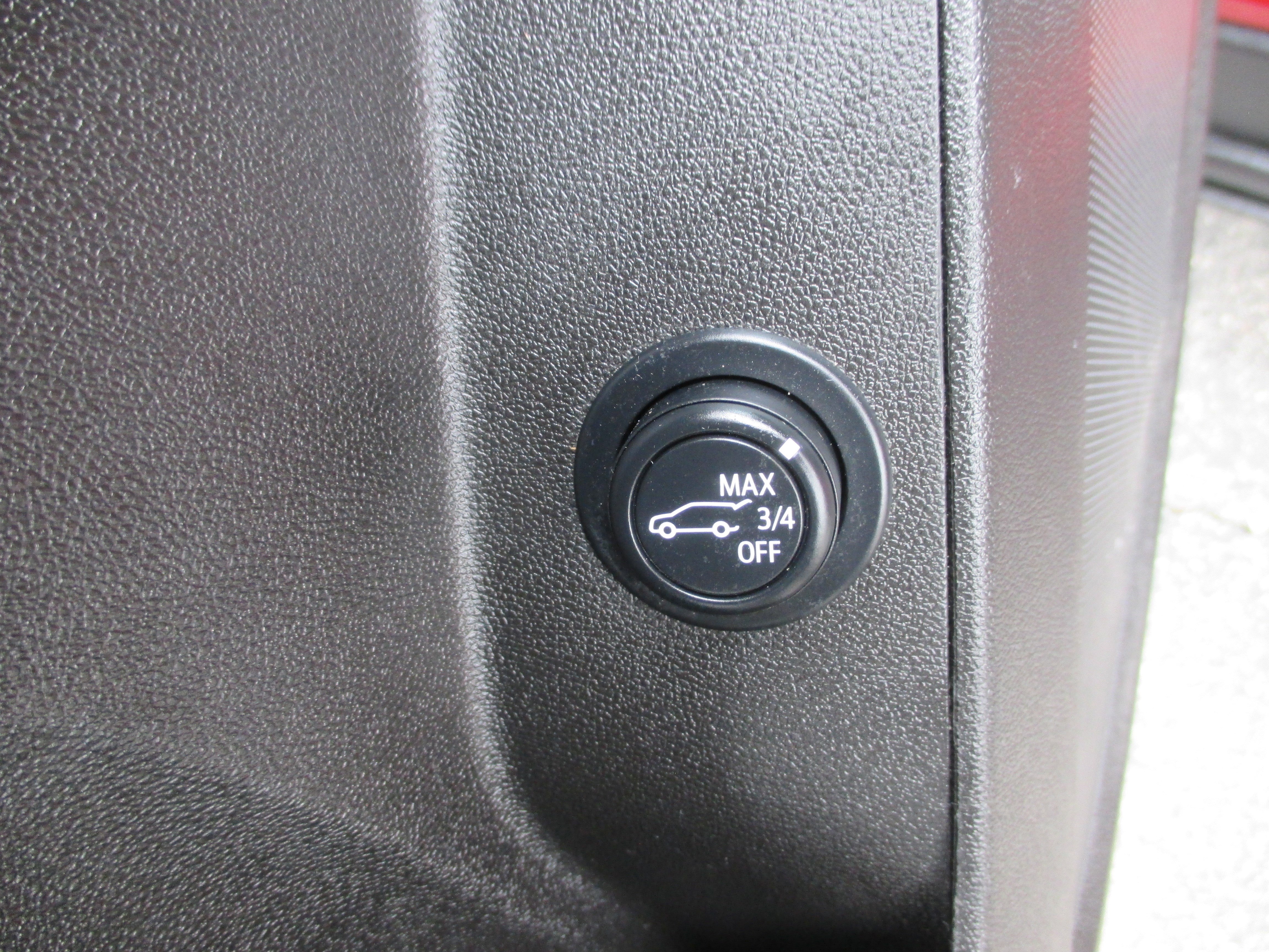 Used 2024 Chevrolet Equinox LT FWD image 14