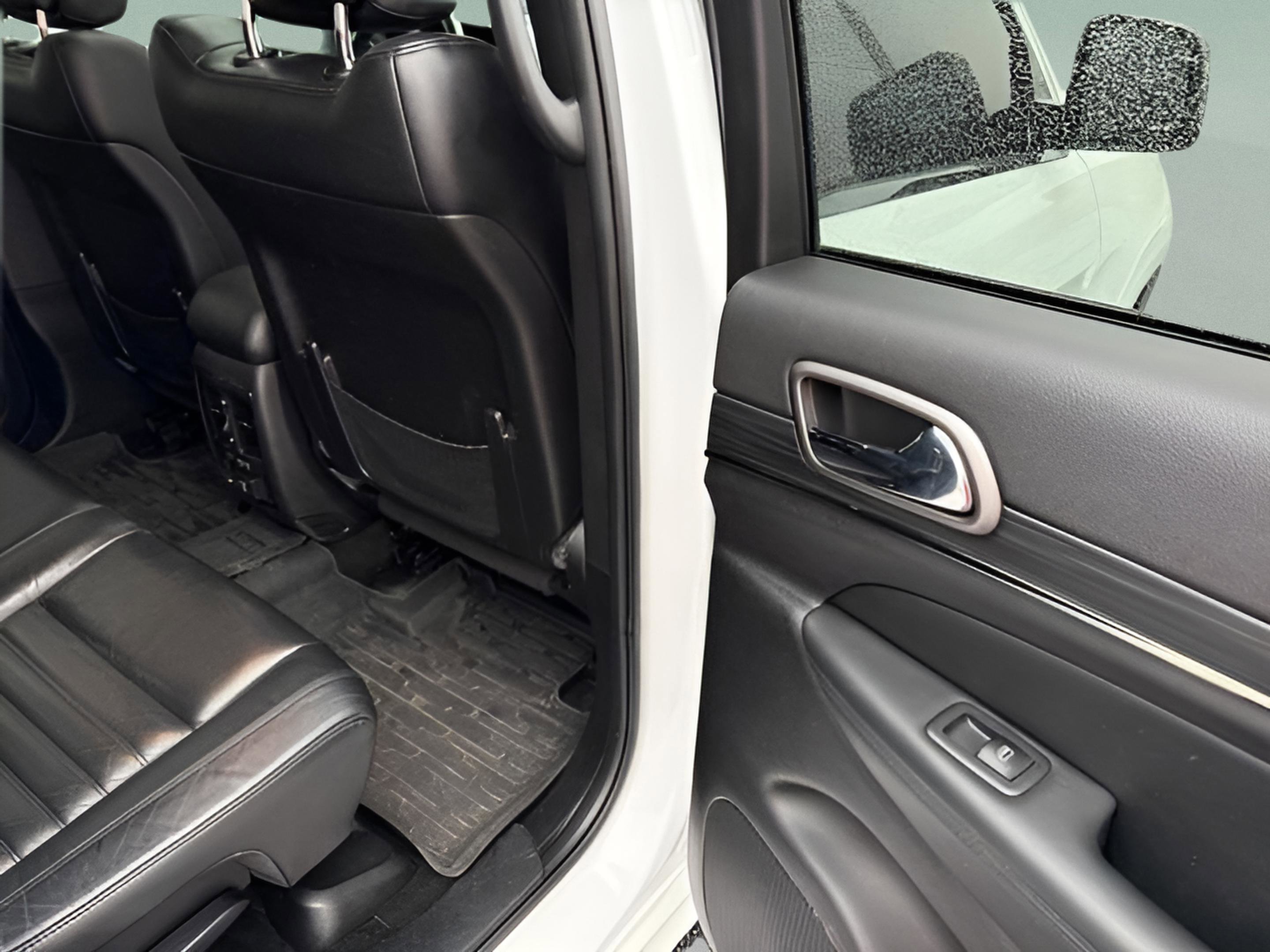 Used 2021 Jeep Grand Cherokee Limited X image 13