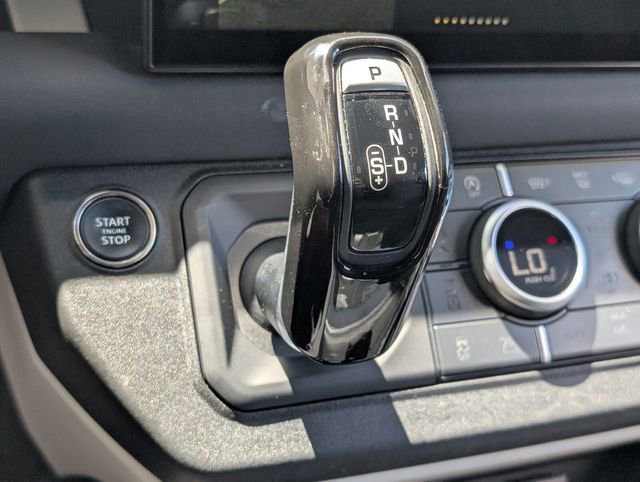 Used 2023 Land Rover Defender 130 X-Dynamic SE image 35